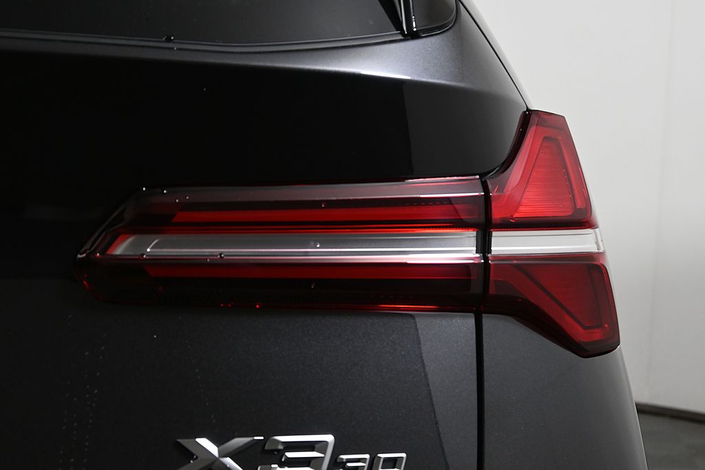 Thumbnail: 2026 BMW X3 - 13