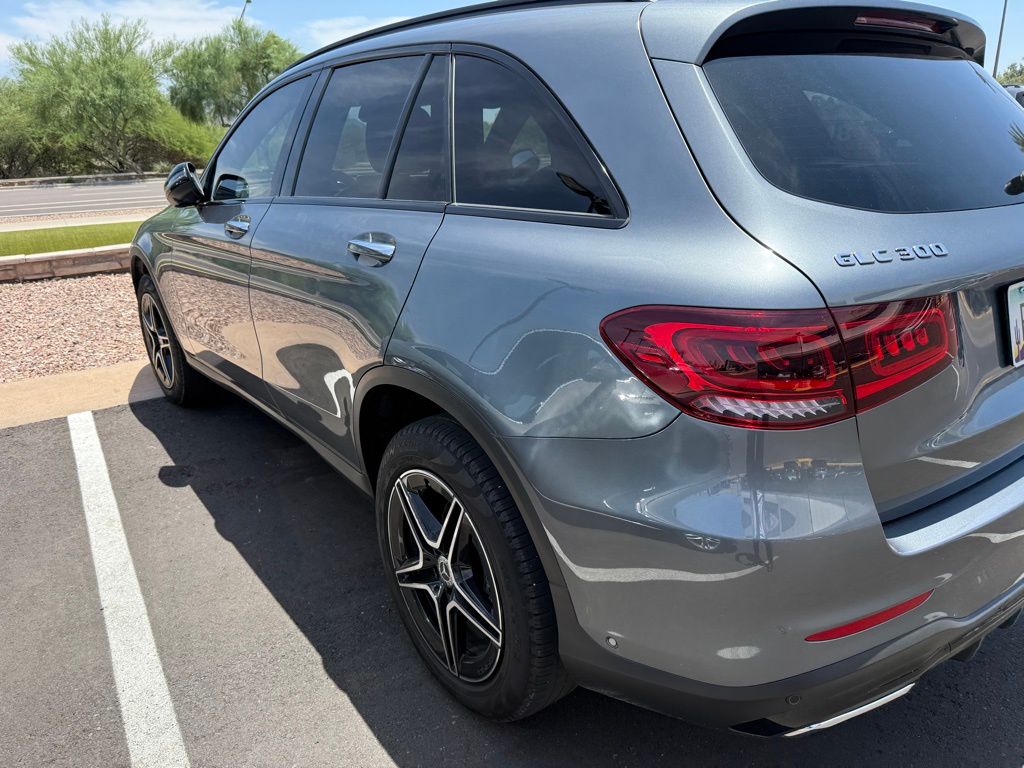 2022 Mercedes-Benz GLC 300 4