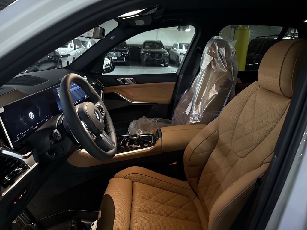 Thumbnail: 2026 BMW X5 - 11