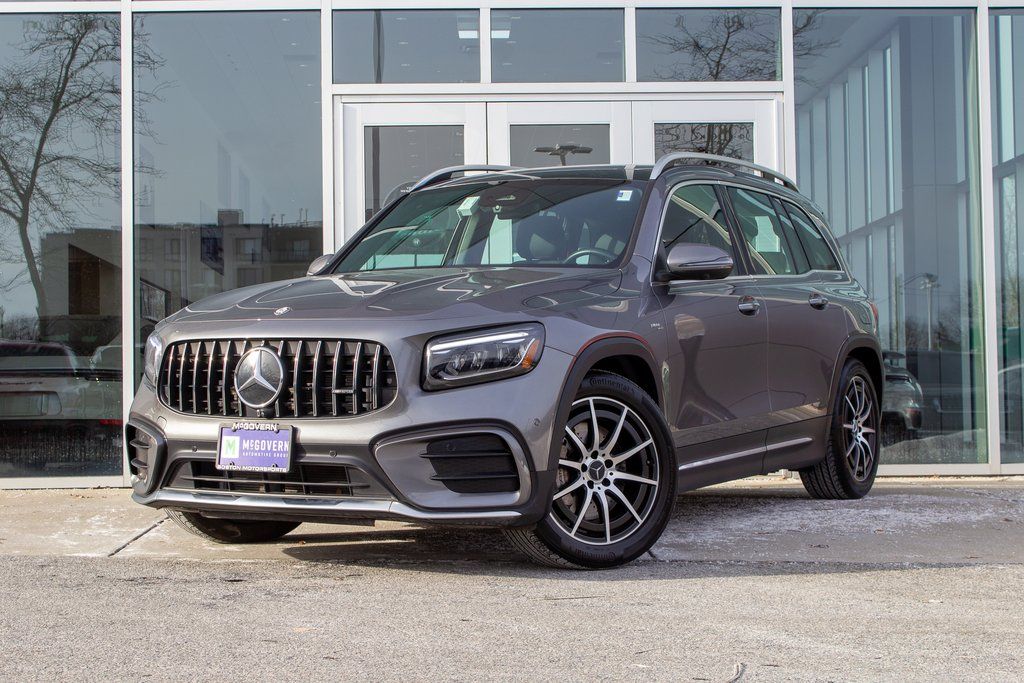 2025 Mercedes-Benz GLB AMG 35 4MATIC
