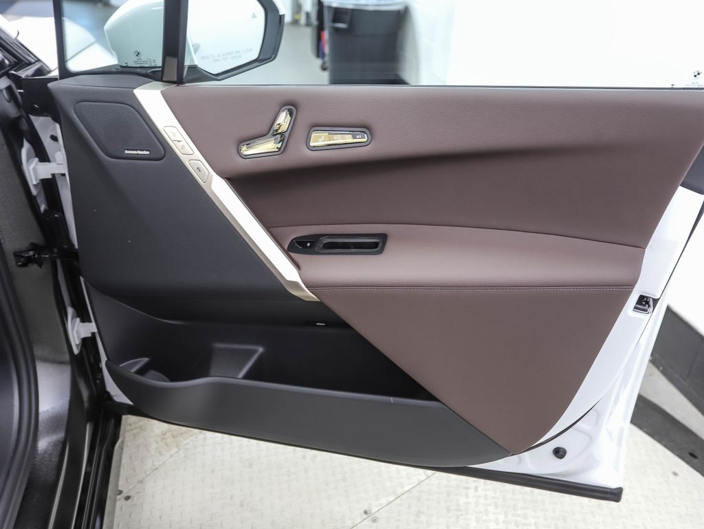 2026 BMW iX  28