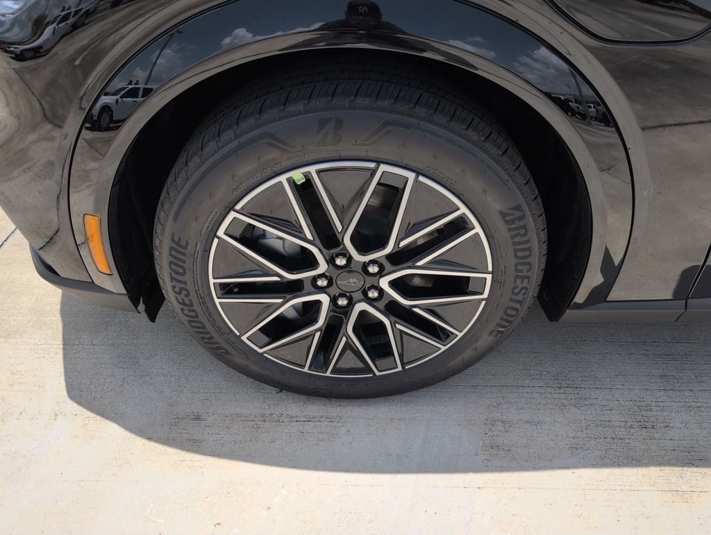 New 2026 Black Ford Premium image 17