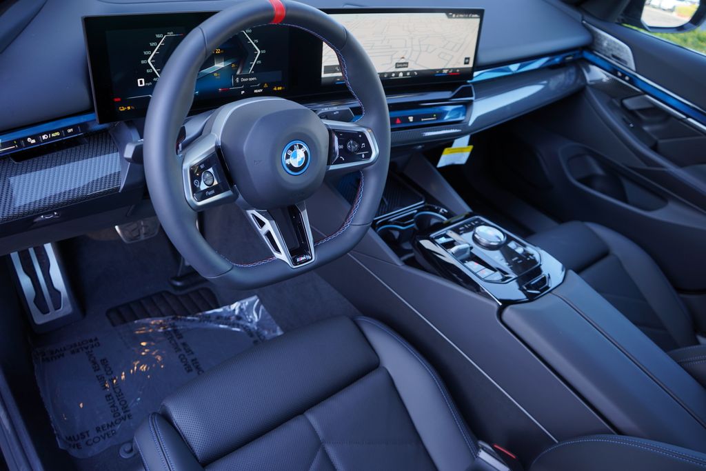 2025 BMW i5 M60 13