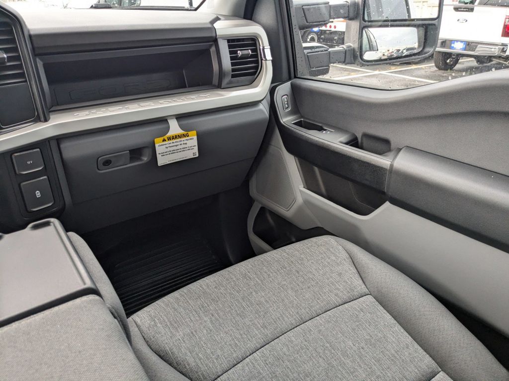 2025 Ford F-250 Super Duty XL