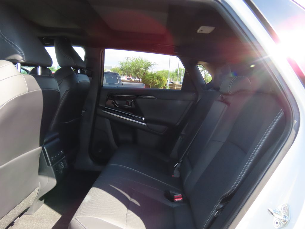 2023 Toyota bZ4X Limited 21