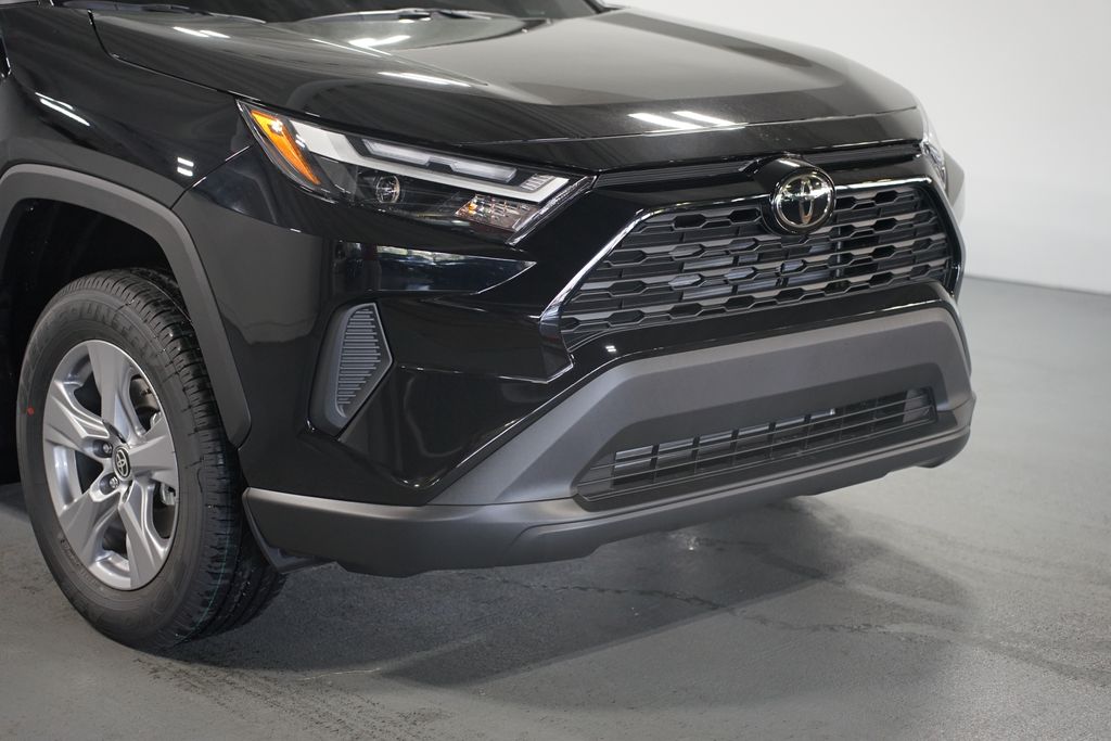 Thumbnail: 2025 Toyota RAV4 - 4