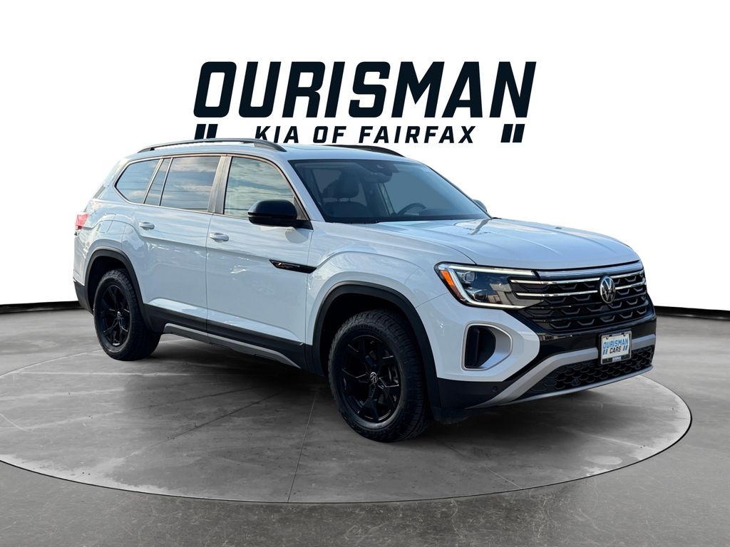 Pure White 2025 Volkswagen Atlas SUV / Crossover All-Wheel Drive 8-Speed Automatic