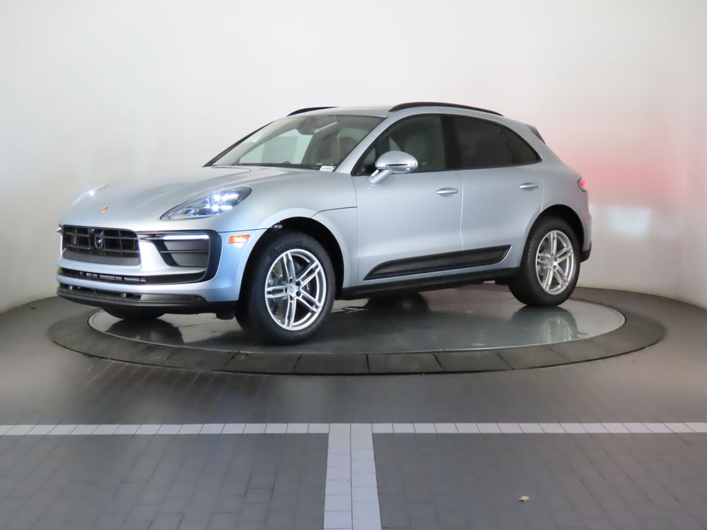 Thumbnail: 2026 Porsche Macan - 1
