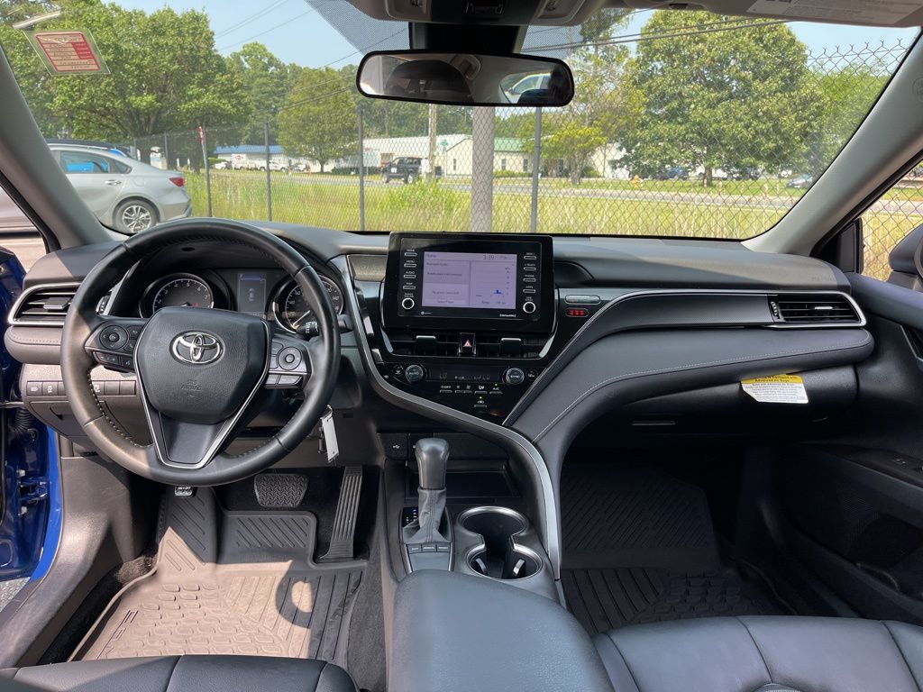 Camry SE