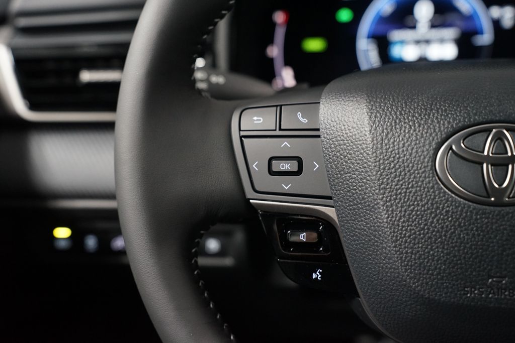 Thumbnail: 2026 Toyota Camry - 14