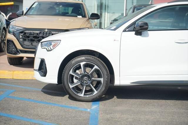 Thumbnail: 2025 Audi Q3 - 2