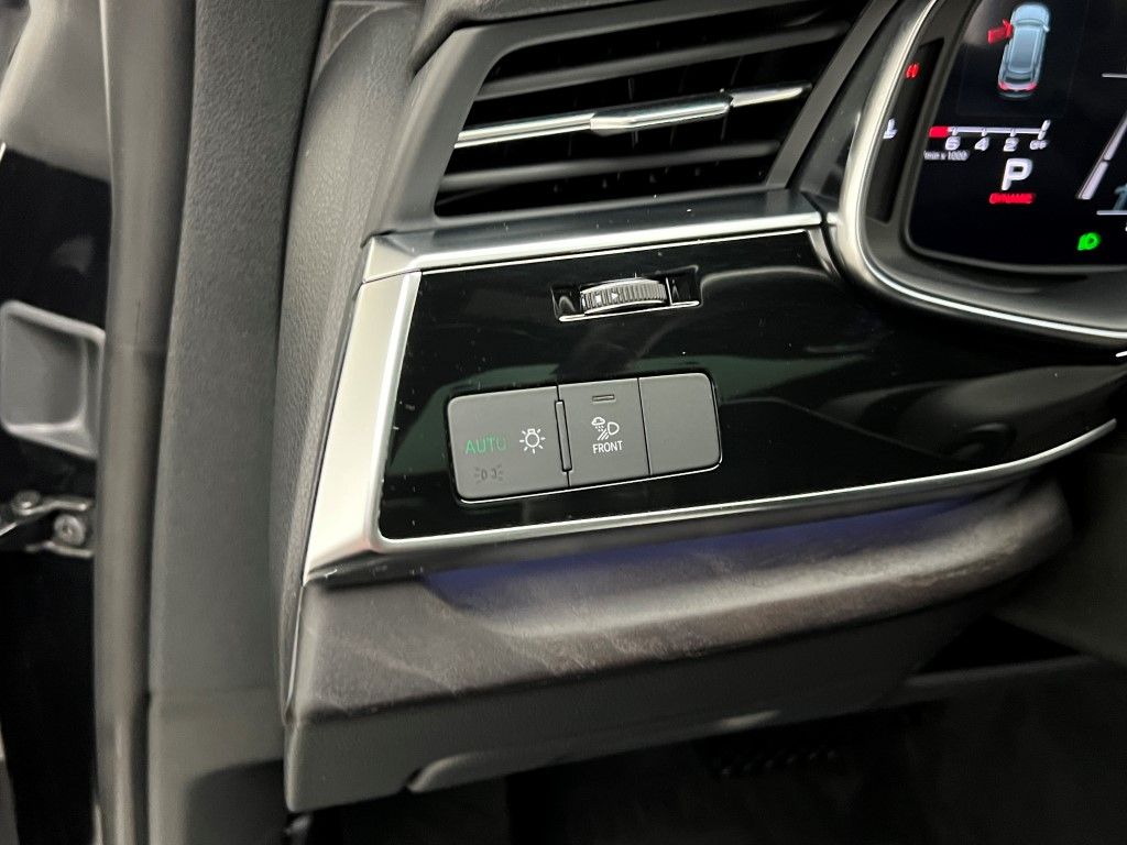 Thumbnail: 2021 Audi Q8 - 26