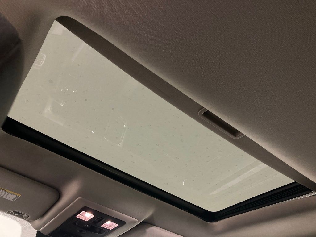 Used 2015 White Ram Laramie image 16