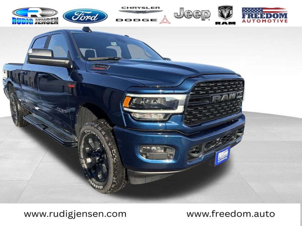 2022 RAM 2500 Big Horn Crew Cab 4WD