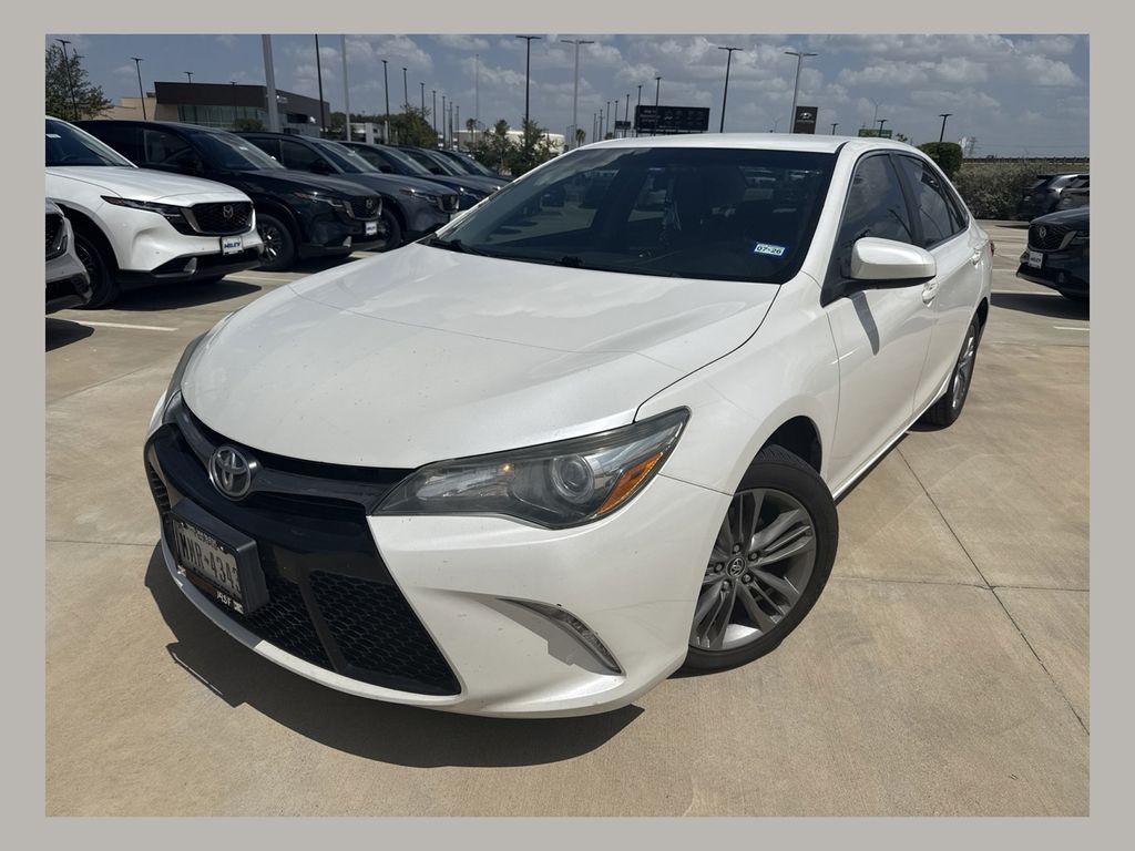  2015 Toyota Camry SE   