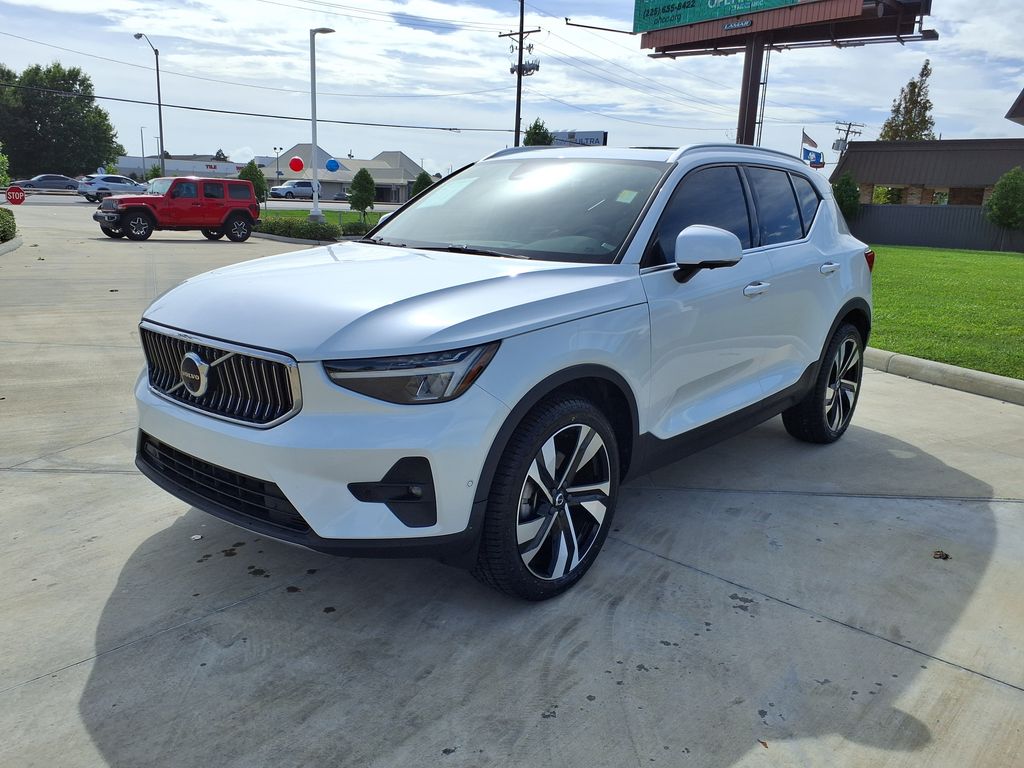 2023 Volvo XC40 Ultimate