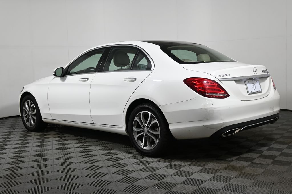 Thumbnail: 2016 Mercedes-Benz C-Class - 8