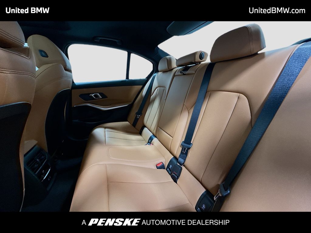 Thumbnail: 2026 BMW 3 Series - 13