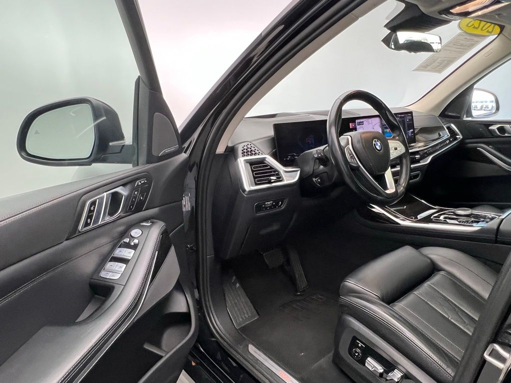 Thumbnail: 2023 BMW X7 - 22