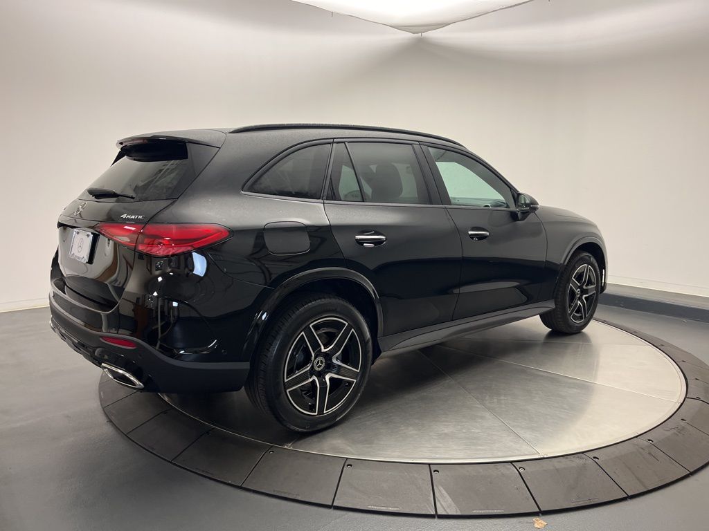 Thumbnail: 2026 Mercedes-Benz GLC - 7