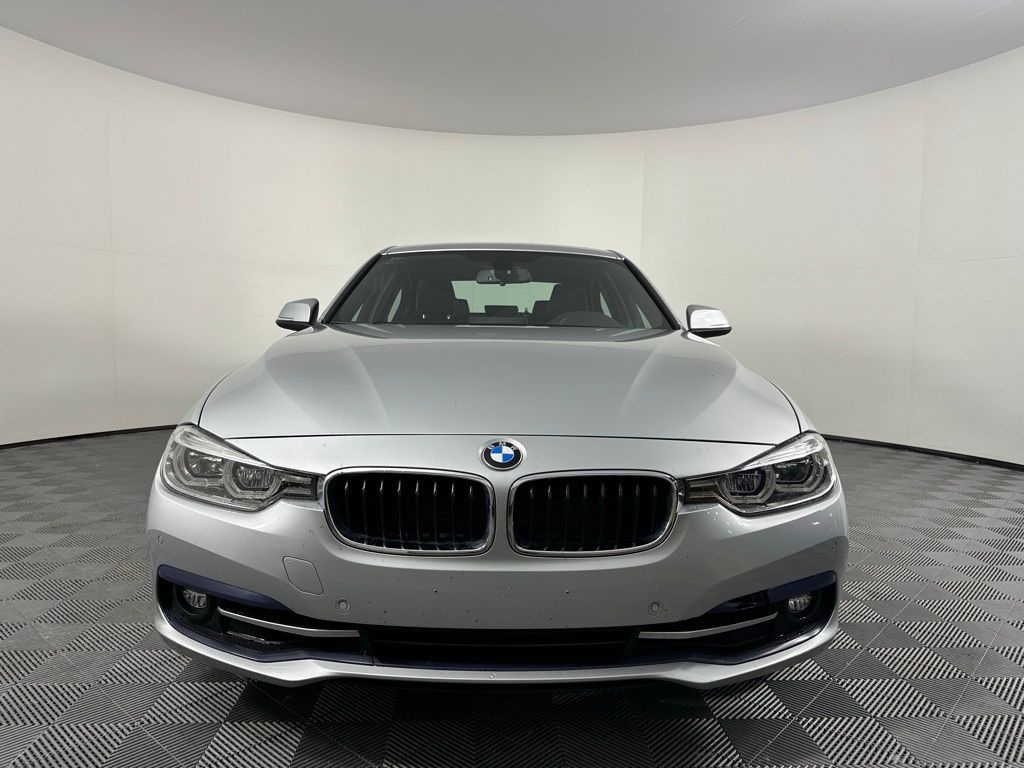 Thumbnail: 2017 BMW 3 Series - 2
