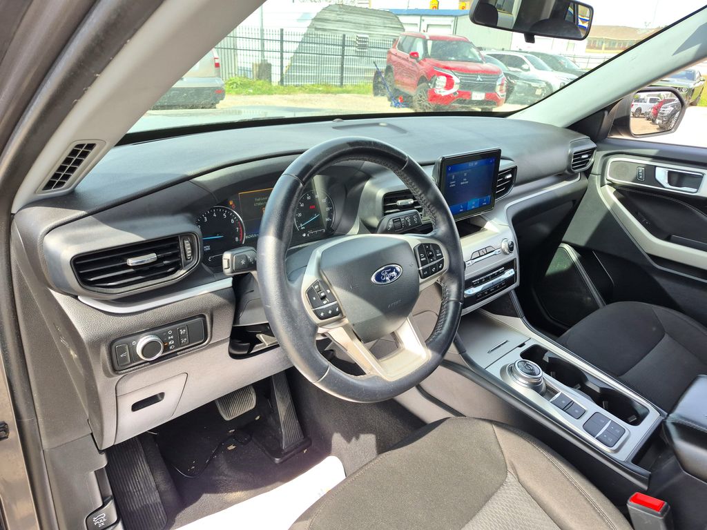 2022 Ford Explorer XLT - 8