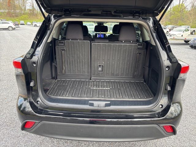 Used 2023 Toyota Highlander SUV