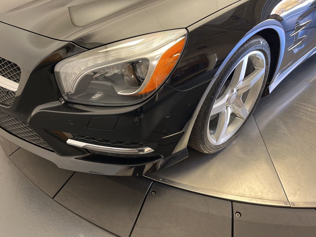 Thumbnail: 2016 Mercedes-Benz SL-Class - 9