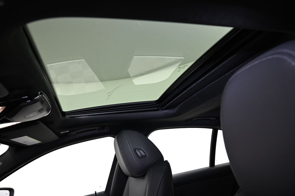 Thumbnail: 2026 BMW 3 Series - 20