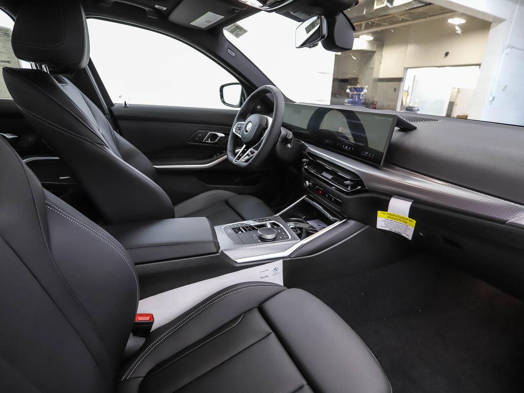 Thumbnail: 2026 BMW 3 Series - 30