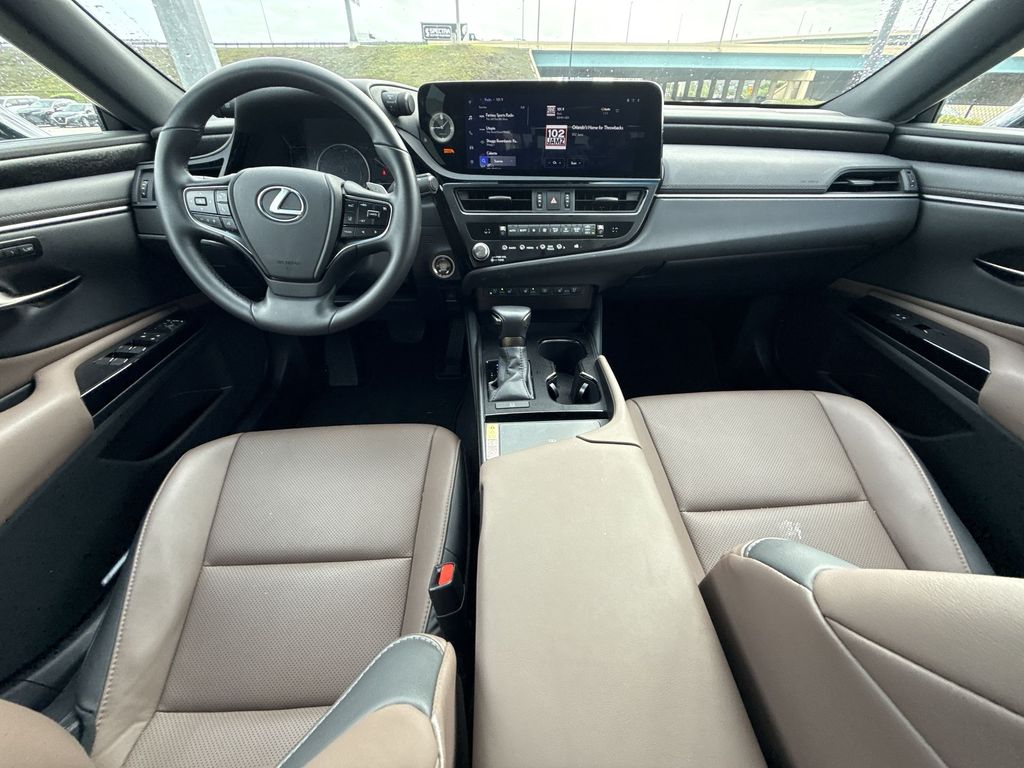 Thumbnail: 2025 Lexus ES - 19