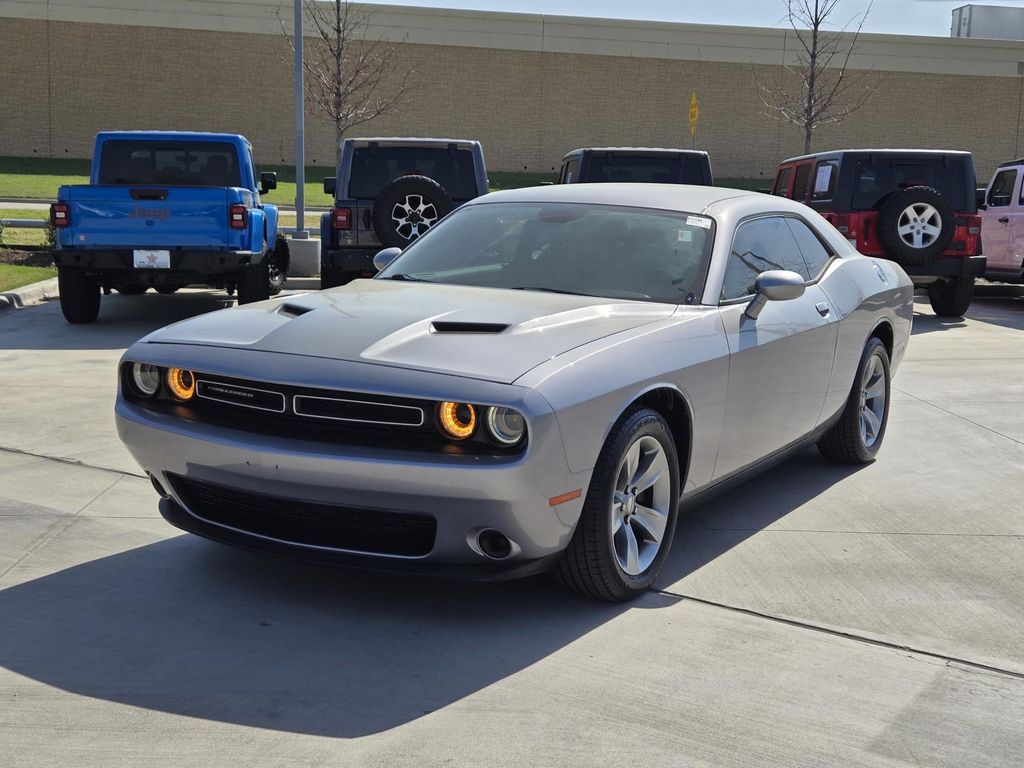 2015 Dodge Challenger SXT RWD