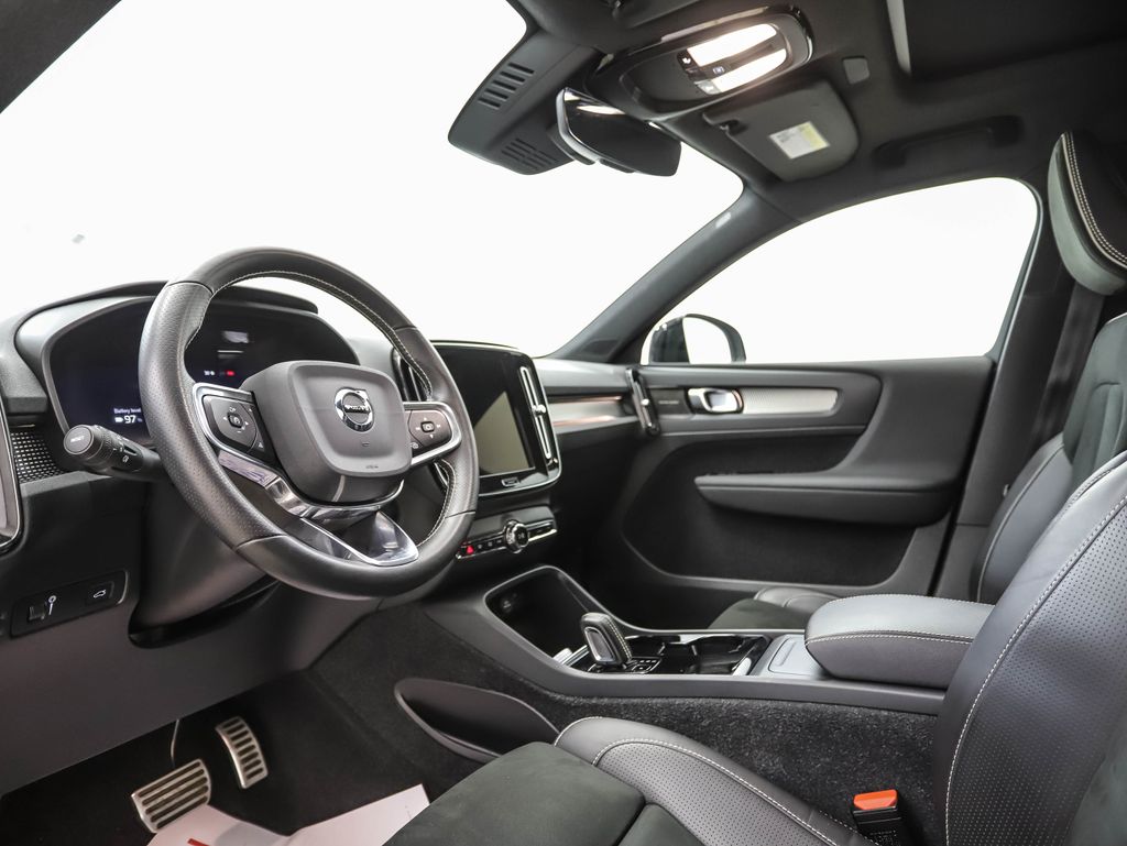 2021 Volvo XC40 Recharge Core 10