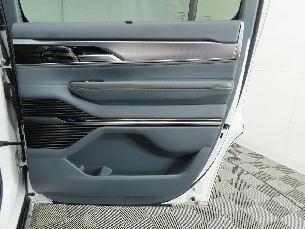 Thumbnail: 2023 Jeep Grand Wagoneer - 26