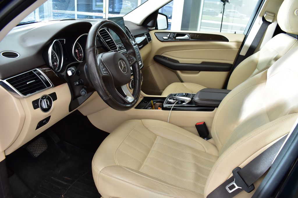 Thumbnail: 2017 Mercedes-Benz GLE - 13