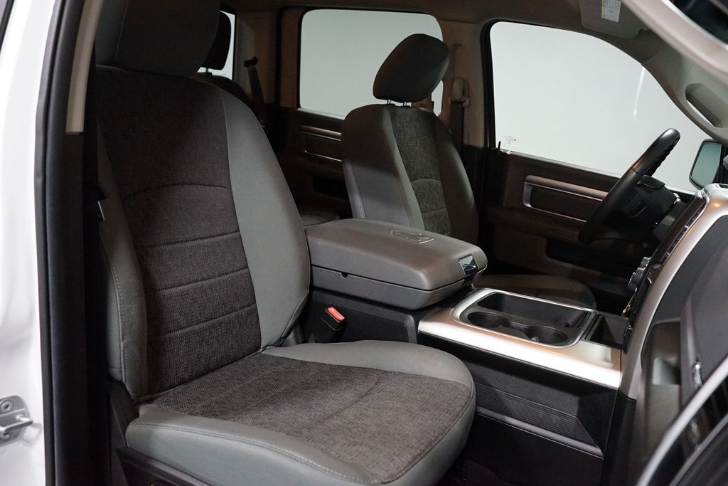 Thumbnail: 2019 RAM 1500 Classic - 24