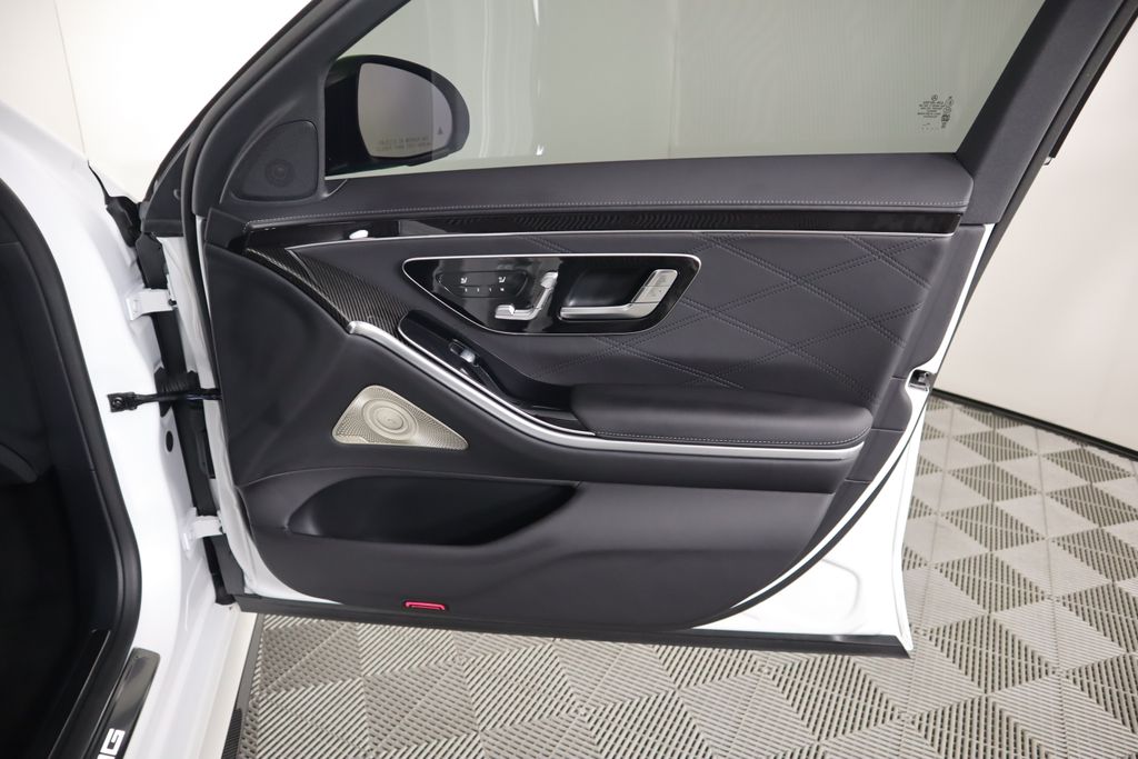 2024 Mercedes-Benz S-Class AMG S 63 4MATIC 26