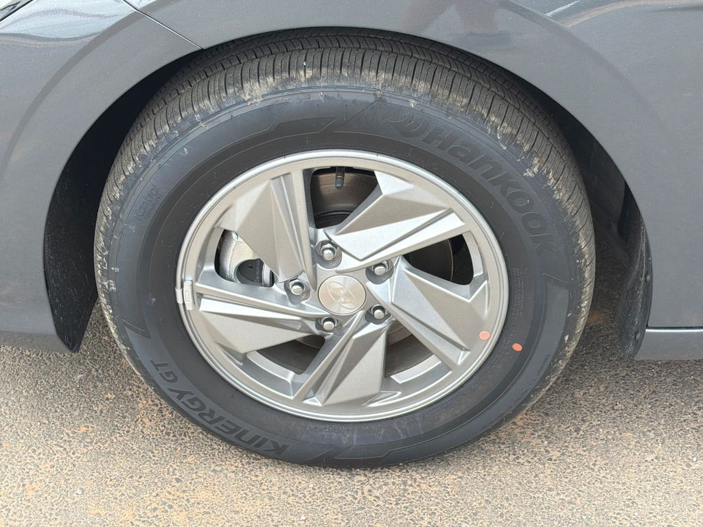 New 2026 Gray Hyundai SE image 12