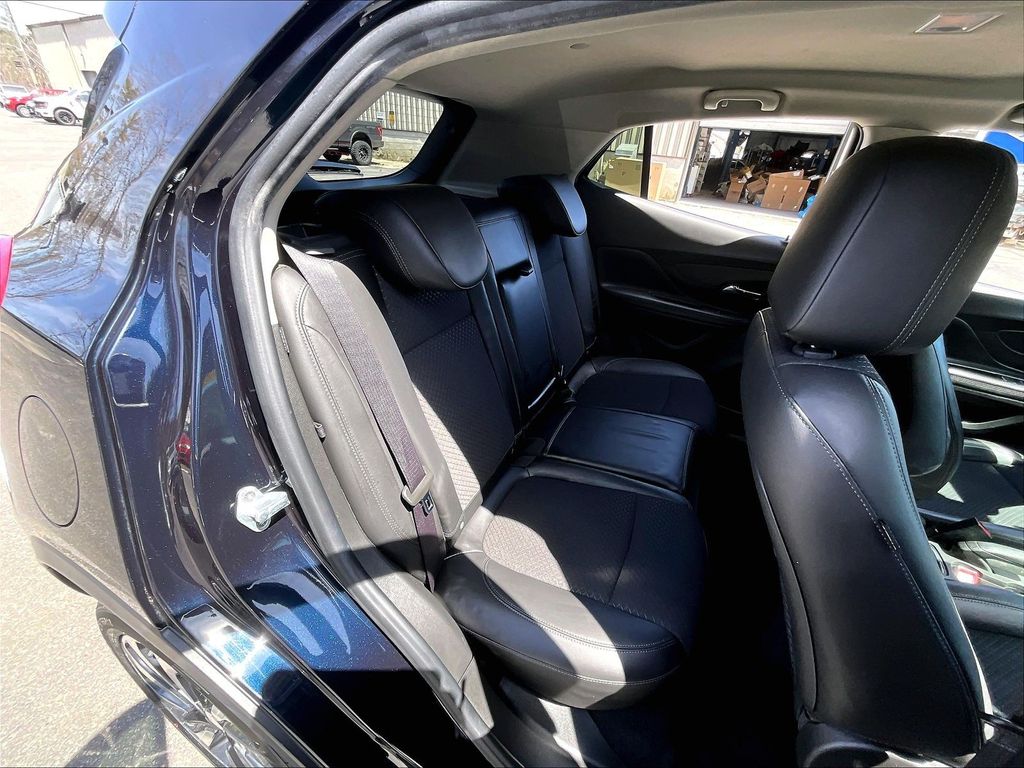 2021 Buick Encore — photo 16