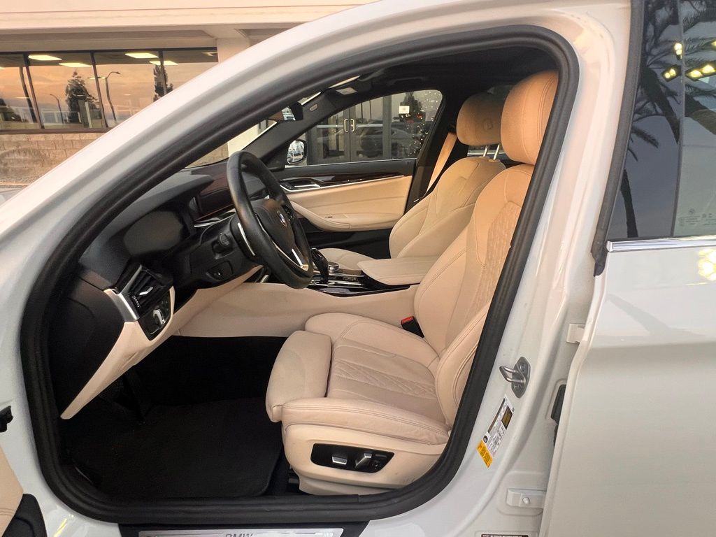 Thumbnail: 2023 BMW 5 Series - 7