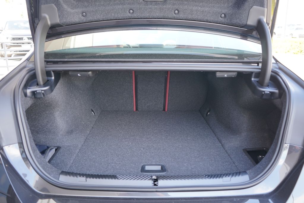 Thumbnail: 2026 BMW i5 - 20