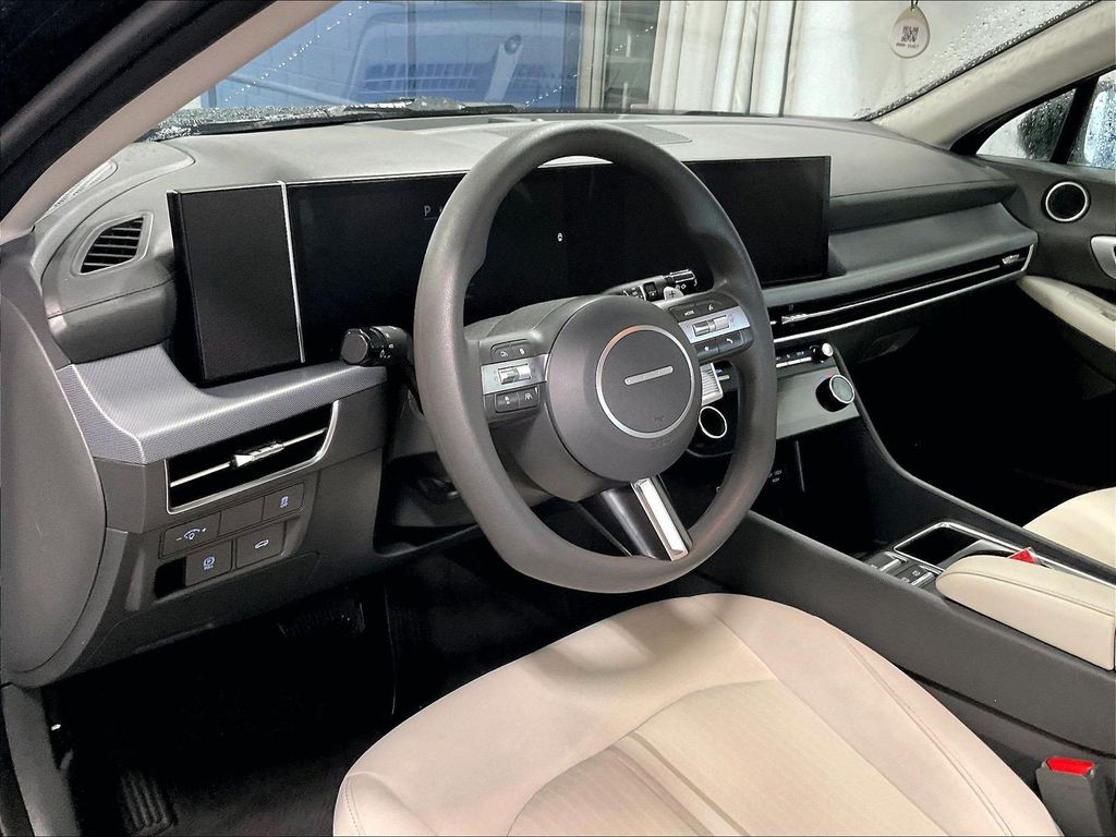 2025 Hyundai Sonata — photo 8
