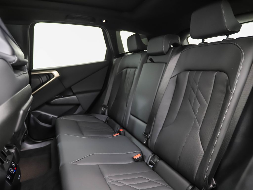 Thumbnail: 2025 BMW X3 - 21