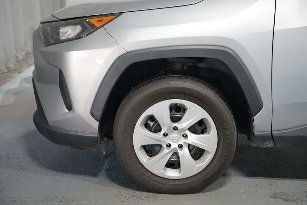 Thumbnail: 2019 Toyota RAV4 - 5