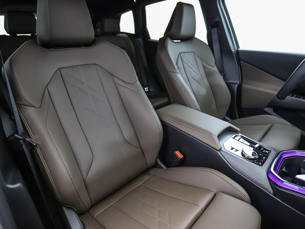 Thumbnail: 2025 BMW X3 - 32