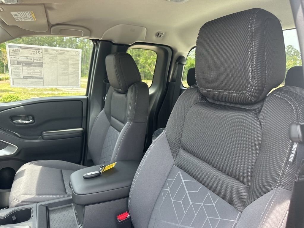 2025 Glacier White Nissan Frontier SV RWD Truck