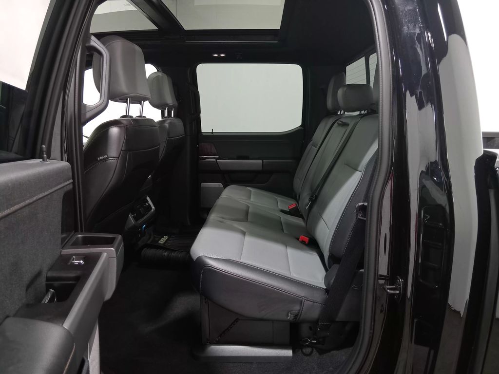 2023 Ford F-150 Lightning LARIAT