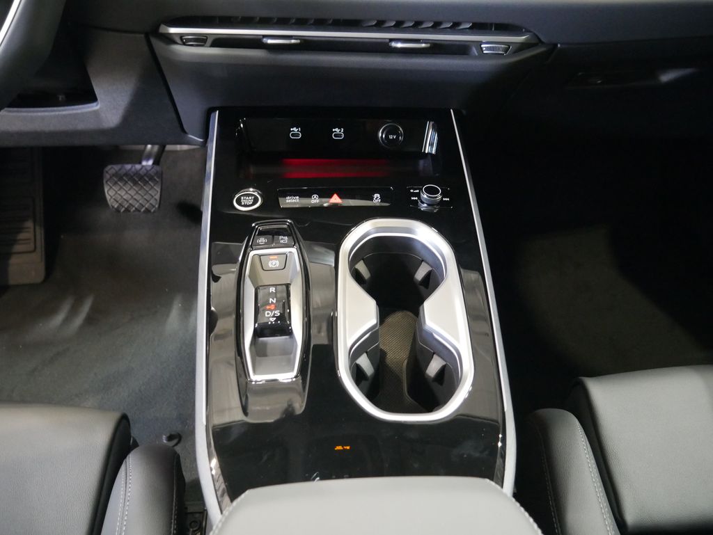 Thumbnail: 2026 Audi A6 - 27