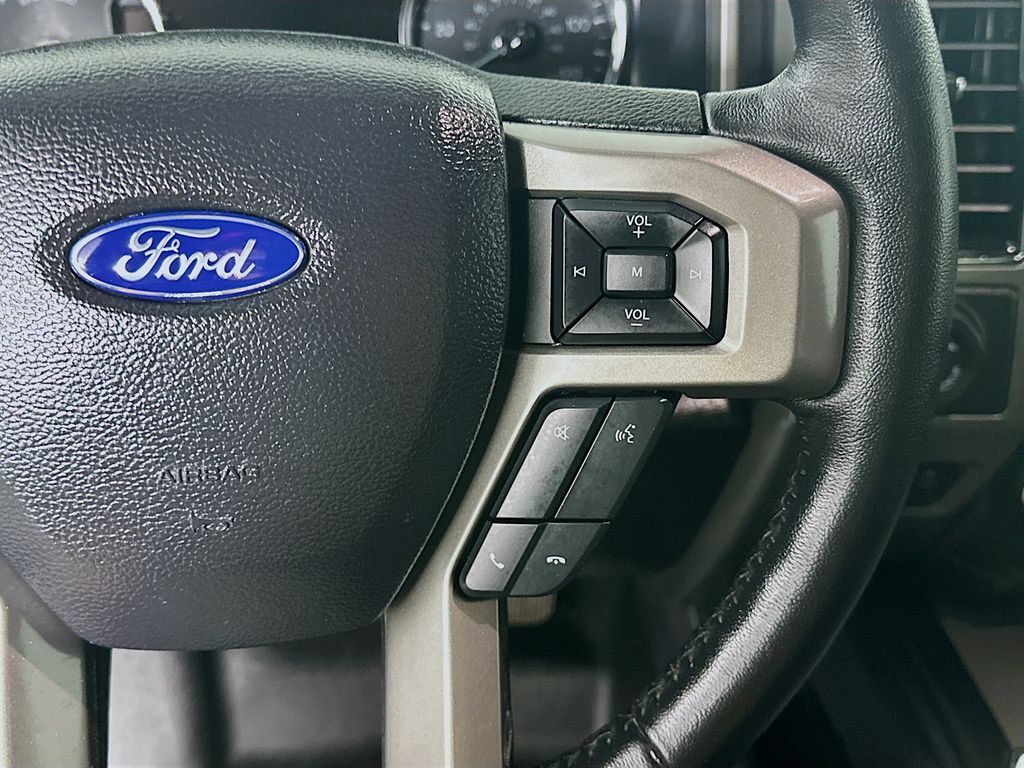 Used 2021 Black Ford XLT image 27