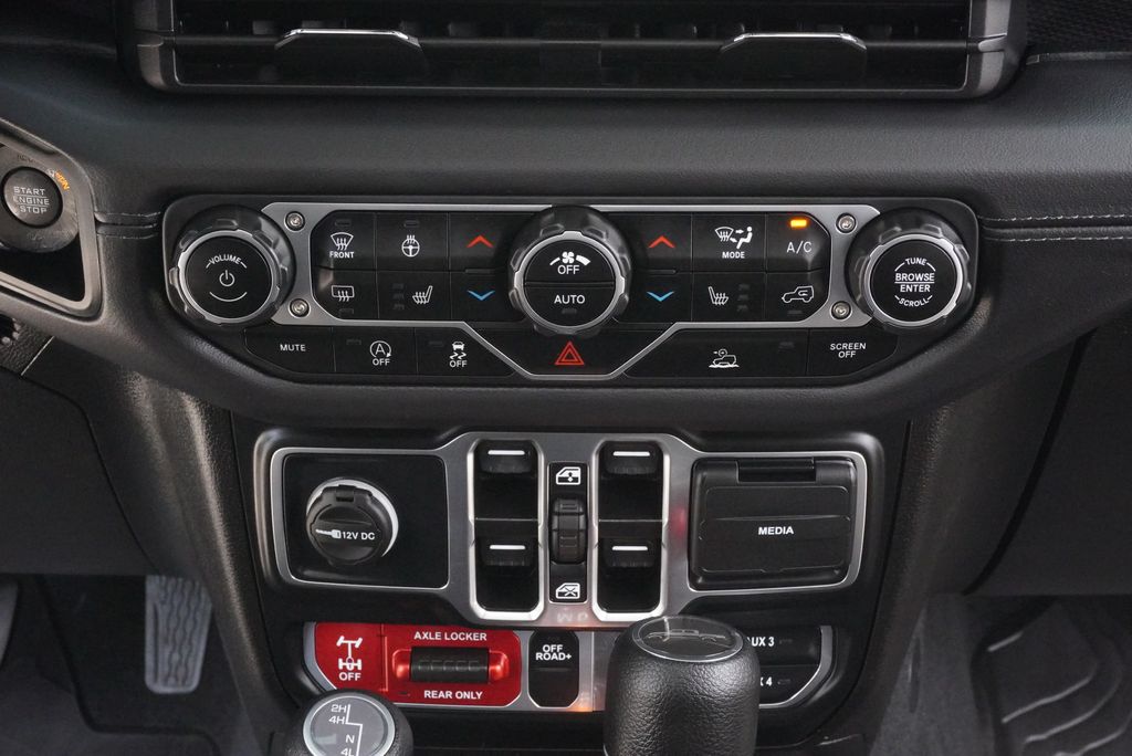 Used Car 2025 Jeep Gladiator  Mojave For Sale Under $50,000 In Weatherford, Texas